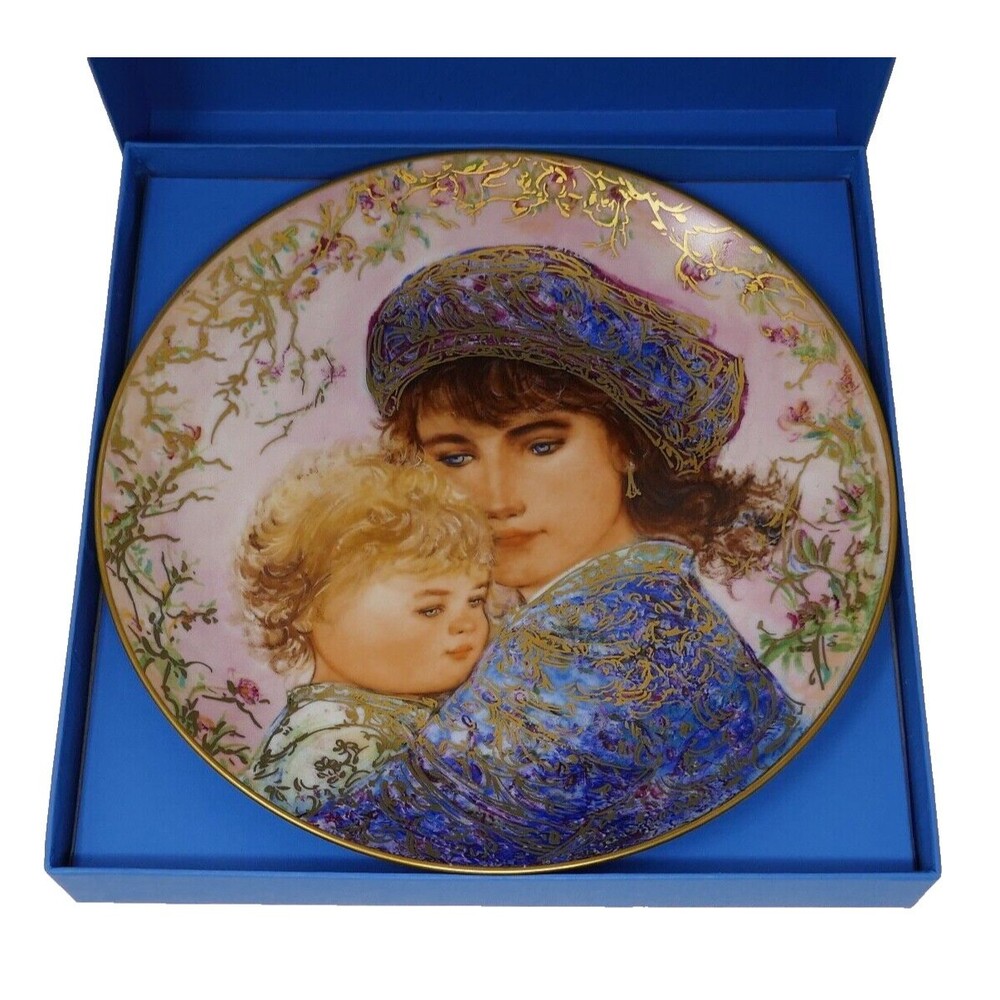 Edna Hibel 1987 Mother's Day Catherine and Heather Collectible Plate
